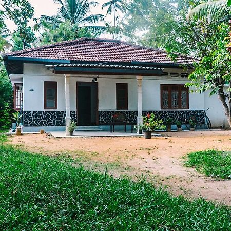 New Sam Tourist Inn Weligama Exterior foto