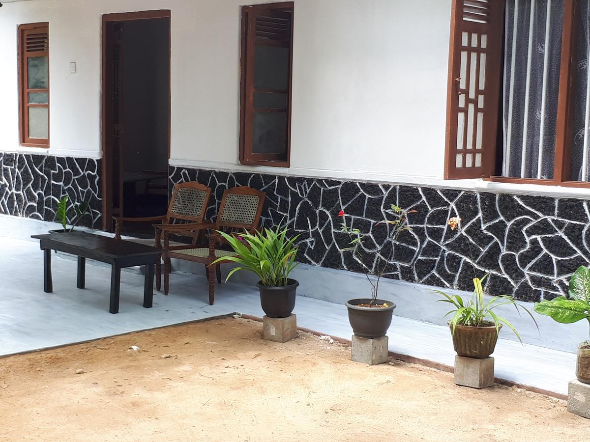 New Sam Tourist Inn Weligama Exterior foto